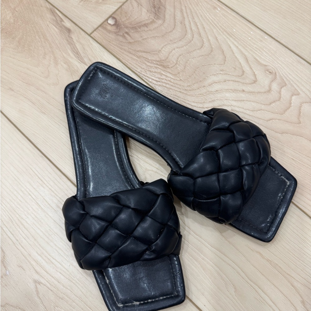 H&M Women's Black Braided Padded Slide Sandals 41